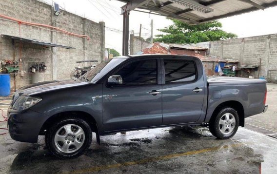 Sell White 2008 Toyota Hilux in Pasig-3