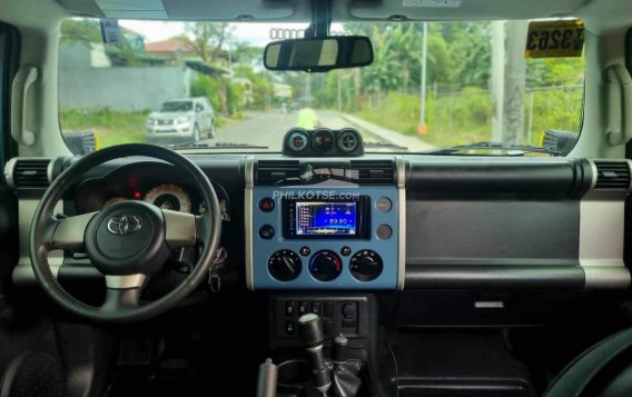 2016 Toyota FJ Cruiser  4.0L V6 in Caloocan, Metro Manila-7