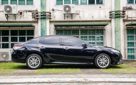 Sell White 2019 Toyota Camry in Quezon City-3
