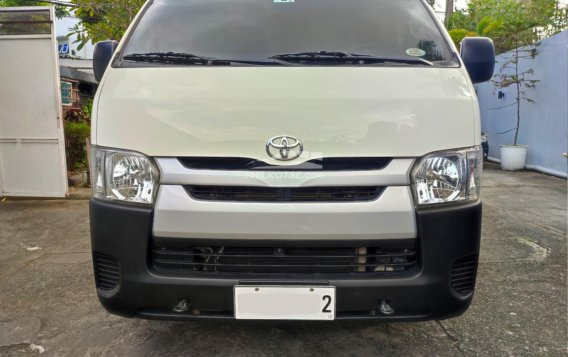 2019 Toyota Hiace  Commuter 3.0 M/T in Parañaque, Metro Manila-9
