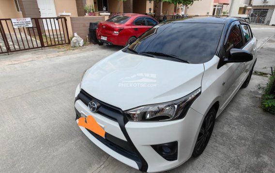 2017 Toyota Yaris  1.3 E AT in Bacoor, Cavite-2