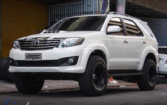 2014 Toyota Fortuner  2.4 V Diesel 4x2 AT in Manila, Metro Manila-4