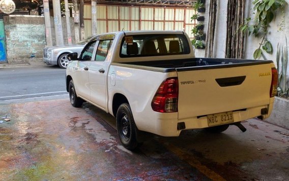 White Toyota Hilux 2018 for sale in Quezon City-2