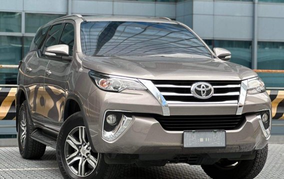 White Toyota Fortuner 2016 for sale in Makati-2