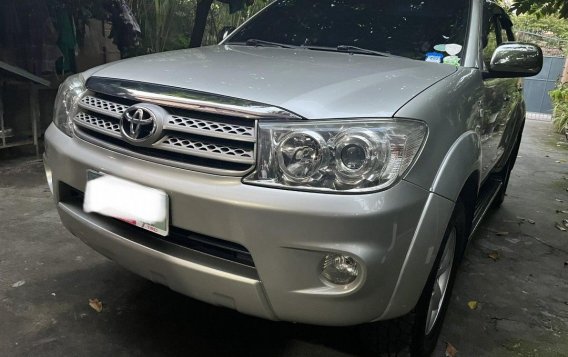 White Toyota Fortuner 2010 for sale in Manual-4