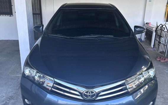 Selling Yellow Toyota Altis 2014 in Laurel