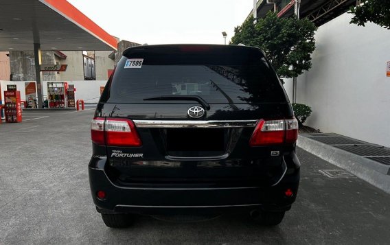 Sell White 2011 Toyota Fortuner in Quezon City-3