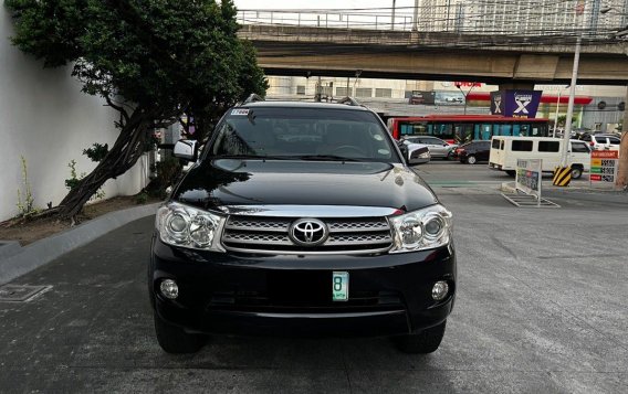 Sell White 2011 Toyota Fortuner in Quezon City-1