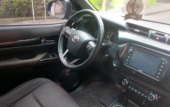 Sell White 2018 Toyota Fortuner in Manila-6