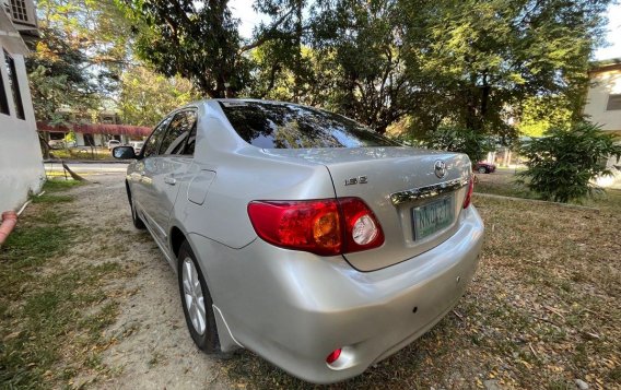 Selling White Toyota Corolla altis 2010 in Angeles-3