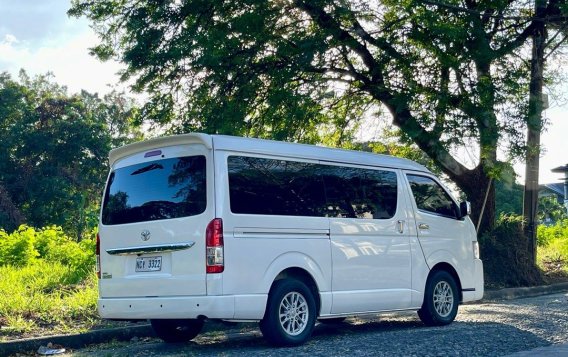 Selling White Toyota Hiace 2017 in Parañaque-2