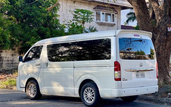 Selling White Toyota Hiace 2017 in Parañaque-1