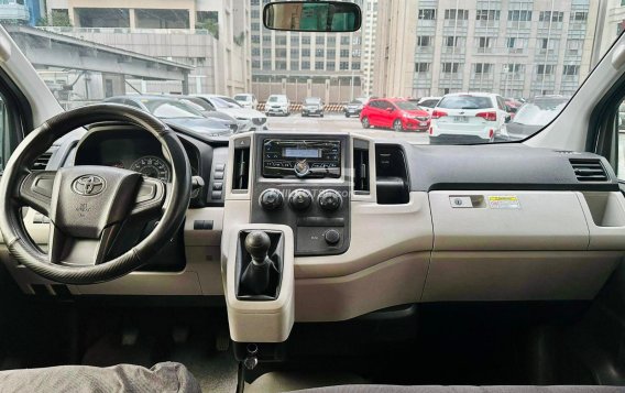 2021 Toyota Hiace  Commuter Deluxe in Makati, Metro Manila-1
