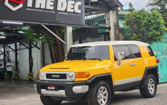 2015 Toyota FJ Cruiser  4.0L V6 in Manila, Metro Manila-17