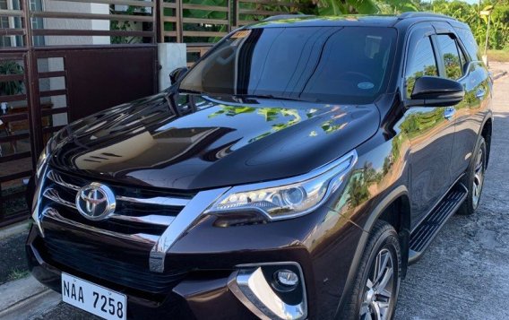 White Toyota Fortuner 2018 for sale in Manila-3