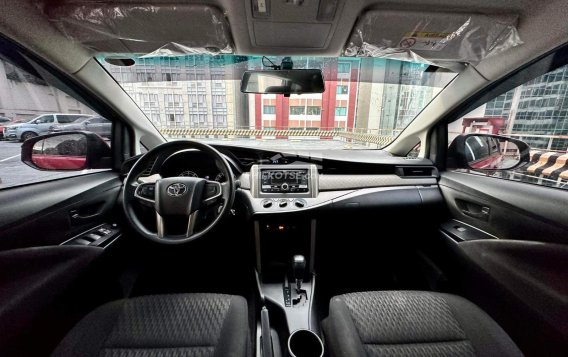 2020 Toyota Innova  2.8 E Diesel AT in Makati, Metro Manila-5