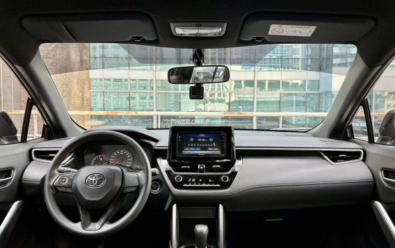 2023 Toyota Corolla Cross 1.8 G CVT in Makati, Metro Manila-3