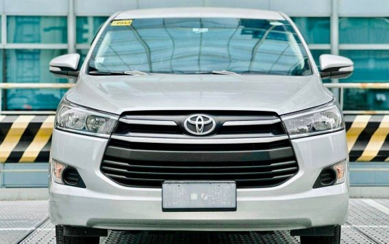 Selling White Toyota Innova 2016 in Makati