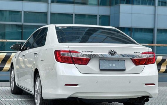 White Toyota Camry 2012 for sale in Automatic-5