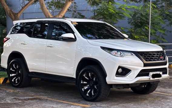 Silver Toyota Fortuner 2018 for sale in -2