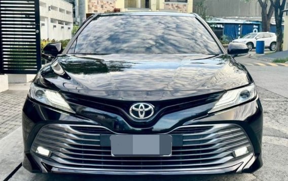 Sell White 2020 Toyota Camry in Makati-3