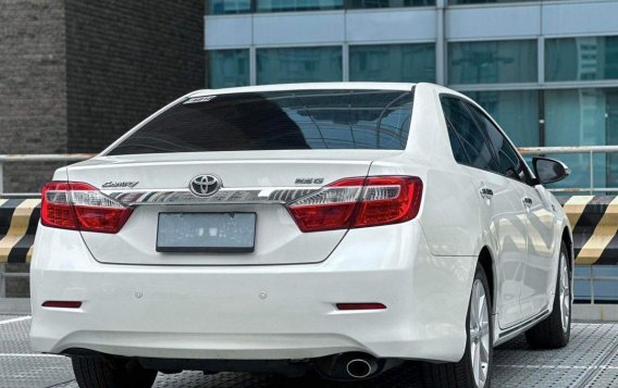 White Toyota Camry 2012 for sale in Automatic-3
