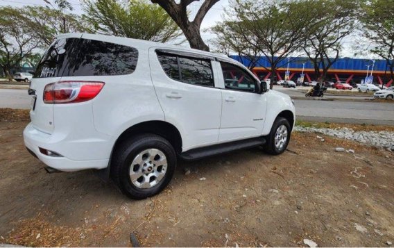 White Toyota Fortuner 2023 for sale in Manila-6