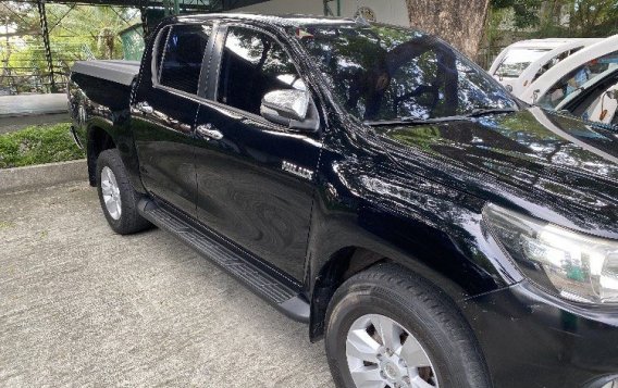 Sell White 2015 Toyota Hilux in Muntinlupa-5