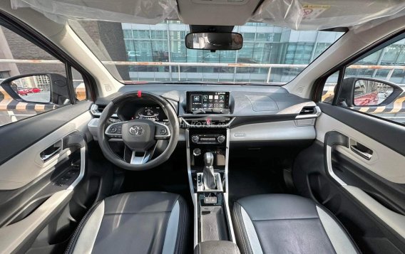 2023 Toyota Veloz V CVT in Makati, Metro Manila-11