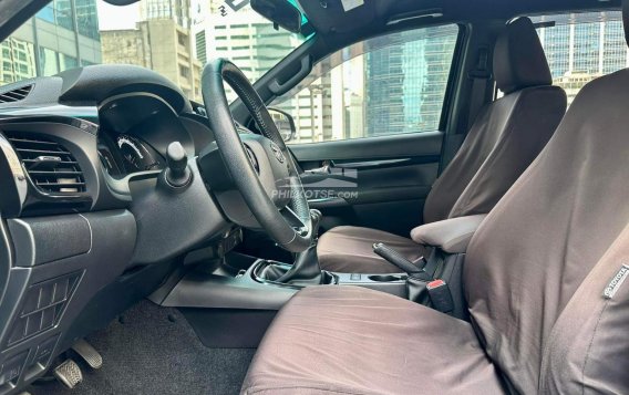 2019 Toyota Hilux Conquest 2.4 4x2 AT in Makati, Metro Manila-1