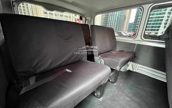 2019 Toyota Hiace  Commuter Deluxe in Makati, Metro Manila-11