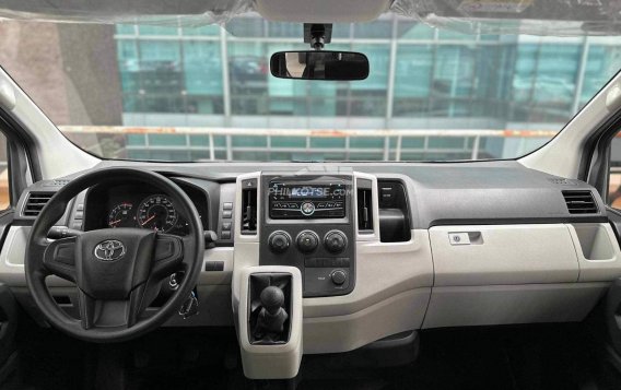 2019 Toyota Hiace  Commuter Deluxe in Makati, Metro Manila-1