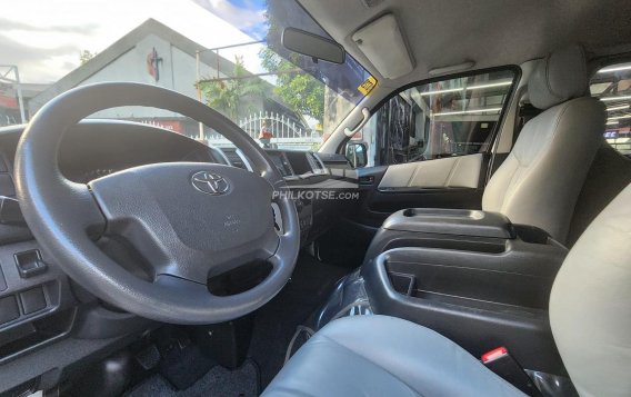 2016 Toyota Hiace  Super Grandia (Leather) 3.0 A/T Monotone in Manila, Metro Manila-12