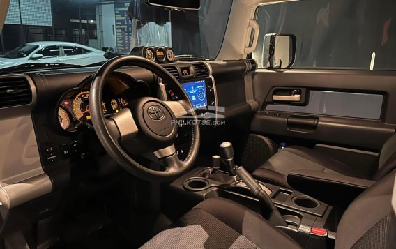 2015 Toyota FJ Cruiser  4.0L V6 in Manila, Metro Manila-15