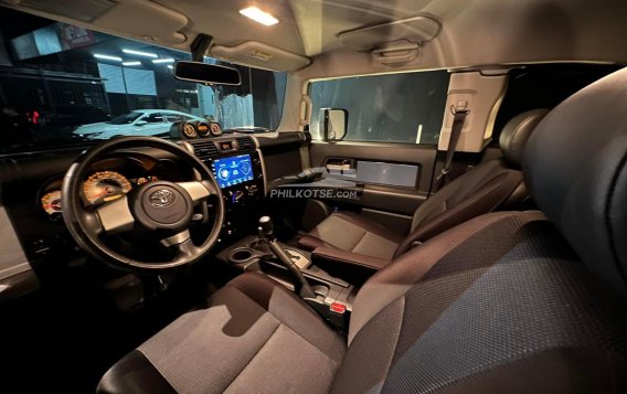 2015 Toyota FJ Cruiser  4.0L V6 in Manila, Metro Manila-5