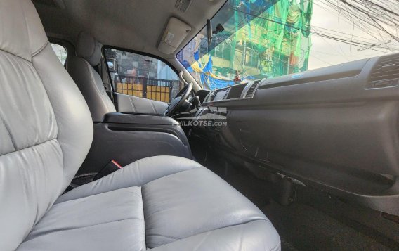 2016 Toyota Hiace  Super Grandia (Leather) 3.0 A/T Monotone in Manila, Metro Manila-15