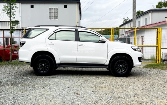 2016 Toyota Fortuner 2.4 G Gasoline 4x2 AT in Pasay, Metro Manila-13