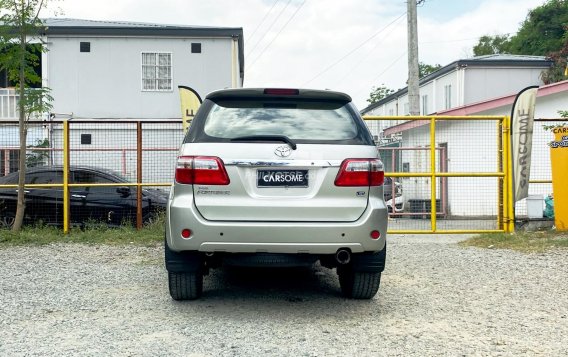 2011 Toyota Fortuner 2.4 G Gasoline 4x2 AT in Pasay, Metro Manila-12