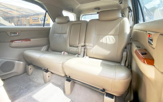 2011 Toyota Fortuner 2.4 G Gasoline 4x2 AT in Pasay, Metro Manila-2