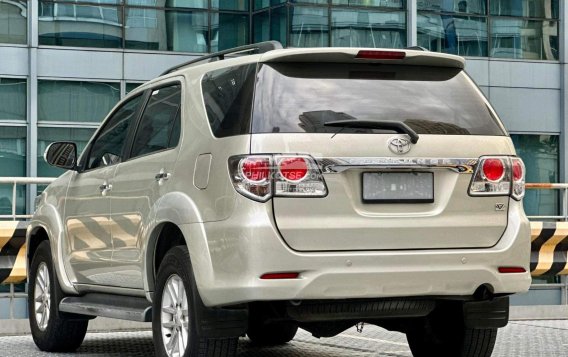 2014 Toyota Fortuner  2.4 V Diesel 4x2 AT in Makati, Metro Manila-8