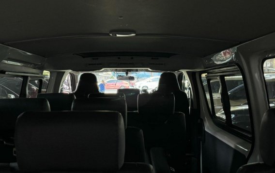 2019 Toyota Hiace  Commuter 3.0 M/T in Quezon City, Metro Manila-5