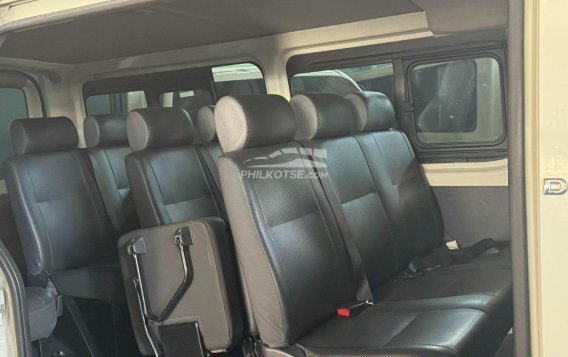 2019 Toyota Hiace  Commuter 3.0 M/T in Quezon City, Metro Manila-4