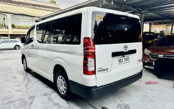 2019 Toyota Hiace  Commuter Deluxe in Las Piñas, Metro Manila-13