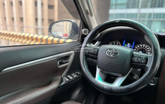 2018 Toyota Fortuner  2.4 V Diesel 4x2 AT in Makati, Metro Manila-15