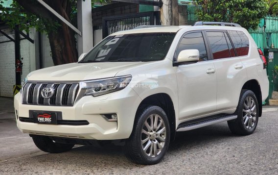 2019 Toyota Land Cruiser Prado 4.0 4x4 AT (Gasoline) in Manila, Metro Manila-24