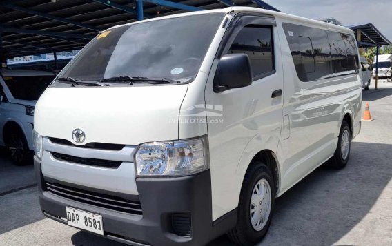 2022 Toyota Hiace  Commuter 3.0 M/T in Pasay, Metro Manila-9