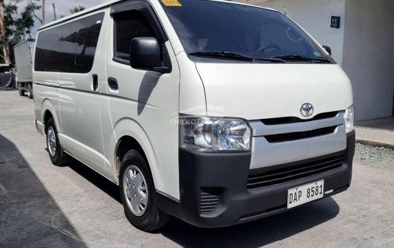 2022 Toyota Hiace  Commuter 3.0 M/T in Pasay, Metro Manila-8