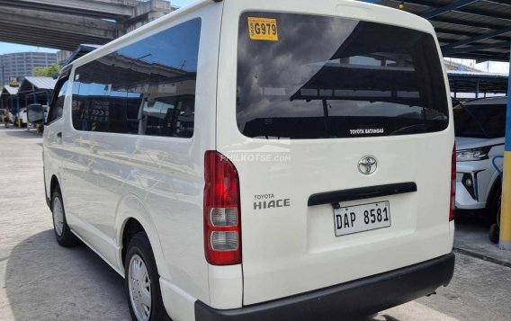 2022 Toyota Hiace  Commuter 3.0 M/T in Pasay, Metro Manila-4