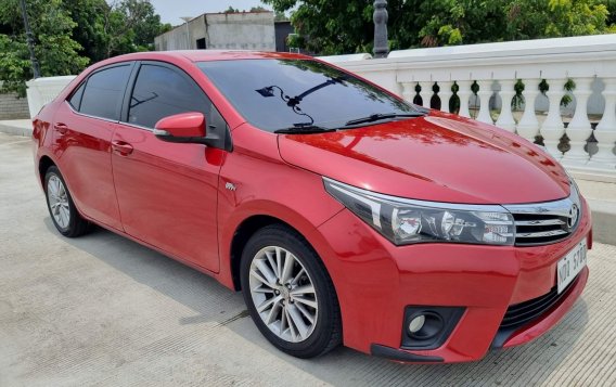 Selling Red Toyota Corolla altis 2017 Sedan in Manila-1