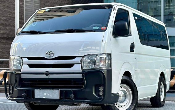 2018 Toyota Hiace  Commuter 3.0 M/T in Makati, Metro Manila-1